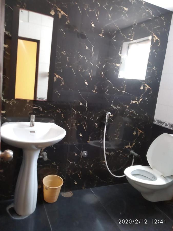 Suvarna Regency Hassan Εξωτερικό φωτογραφία